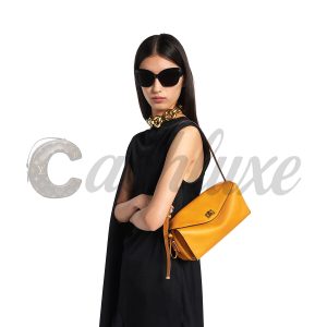 Alternative view of Balenciaga Women’s Le 7 Shoulder Bag Medium In Curry 868102
